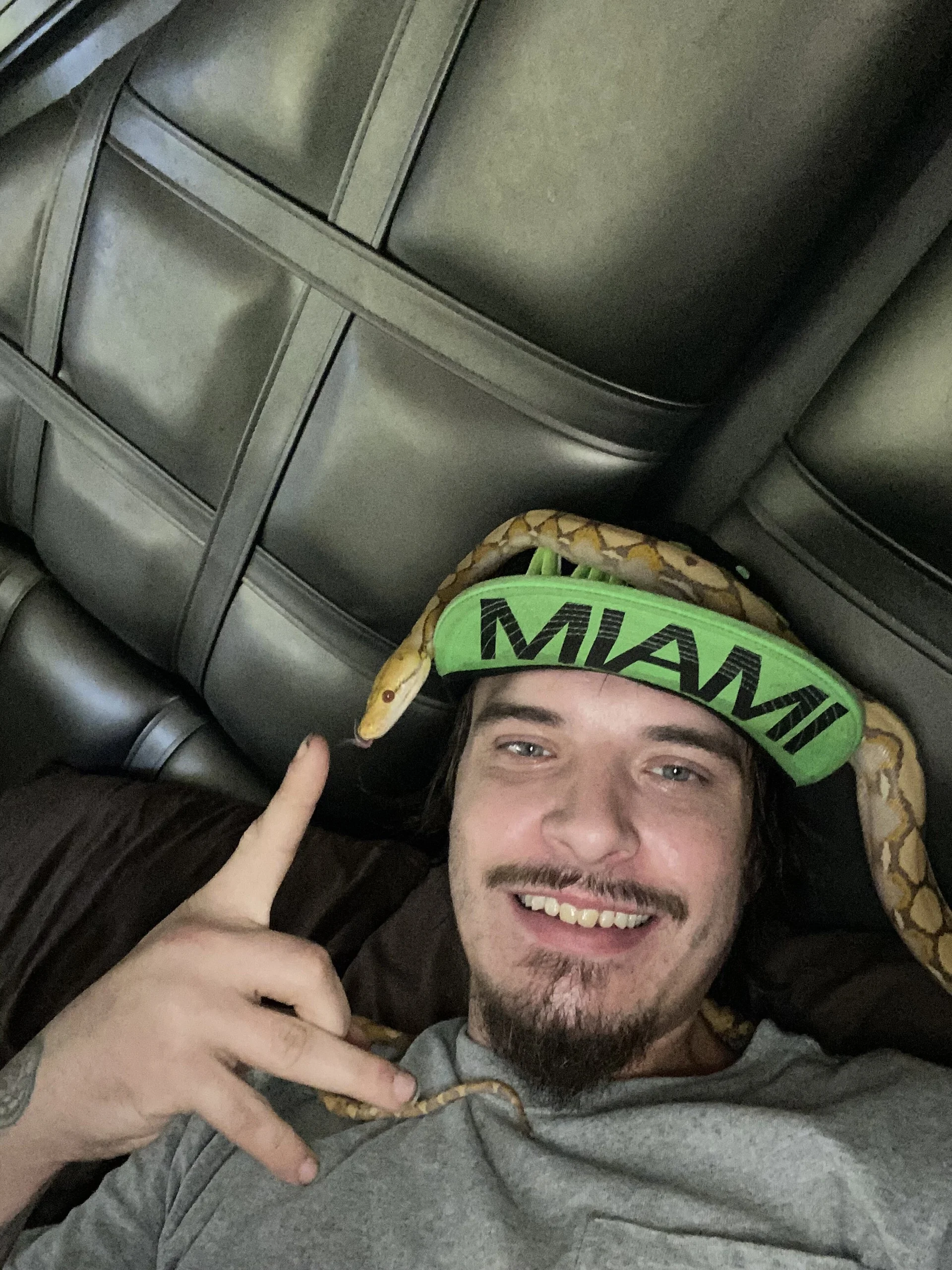 XXX Porn Photo of Nude Blueeyedhunter 1