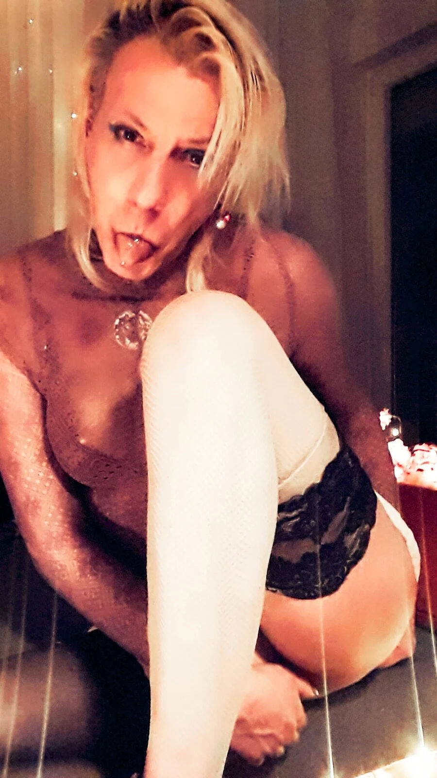 XXX Porn Photo of Nude LadyCrossSuza 11