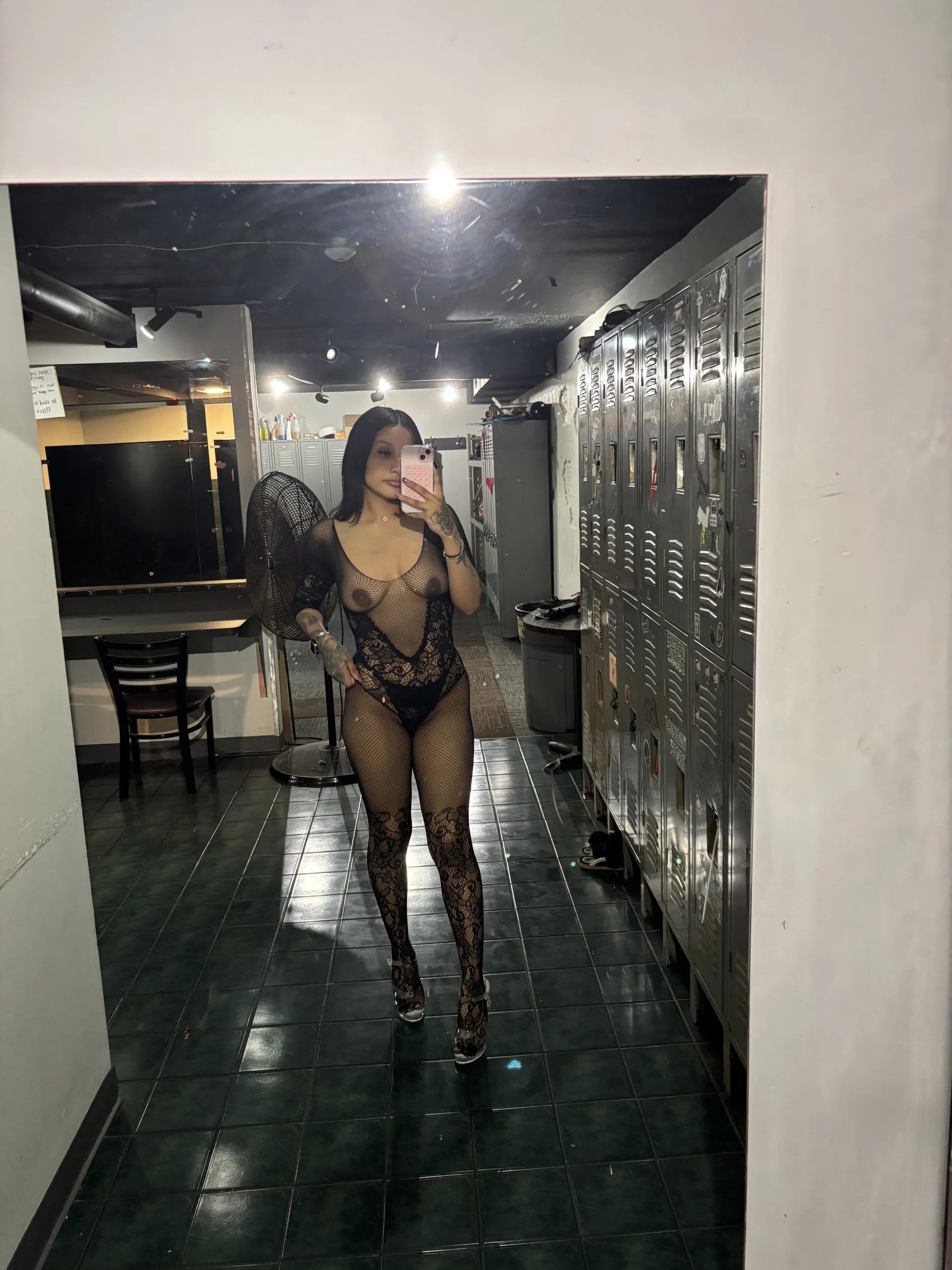 XXX Porn Photo of Nude latinadollxo 6
