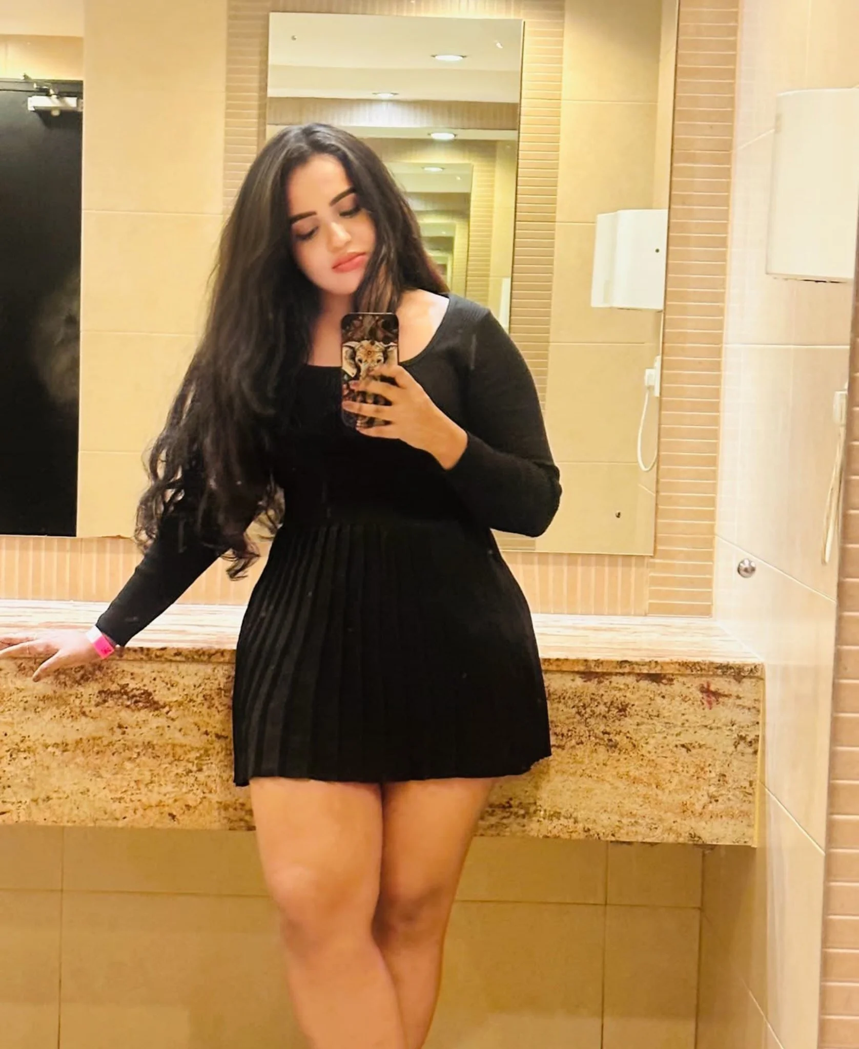 XXX Porn Photo of Nude Queen_adaa 3