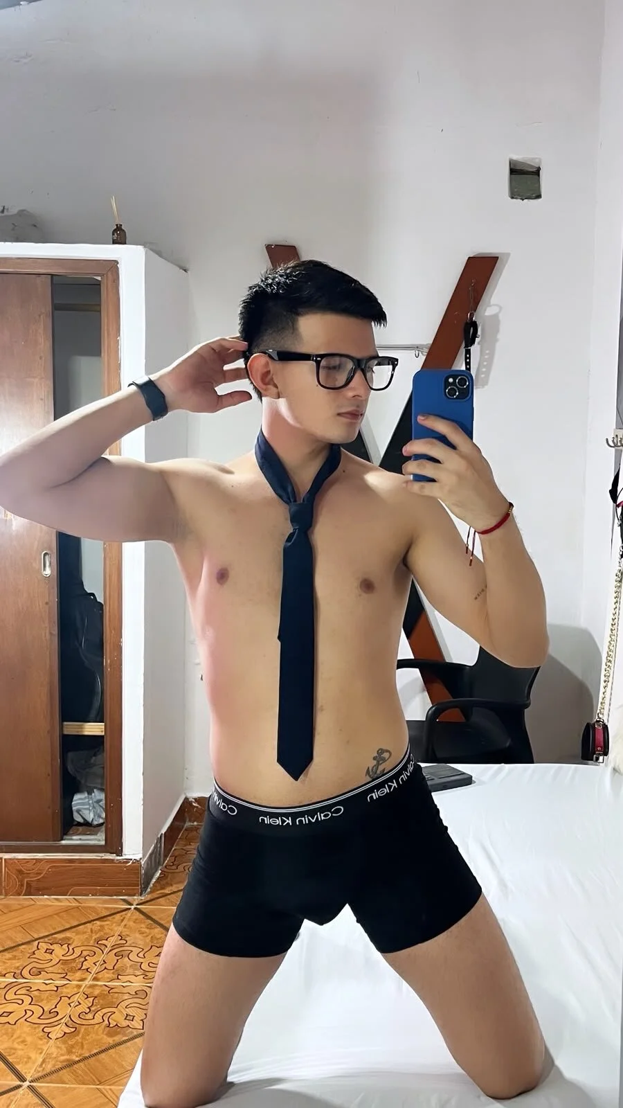XXX Porn Photo of Nude GoldenBoyM 66