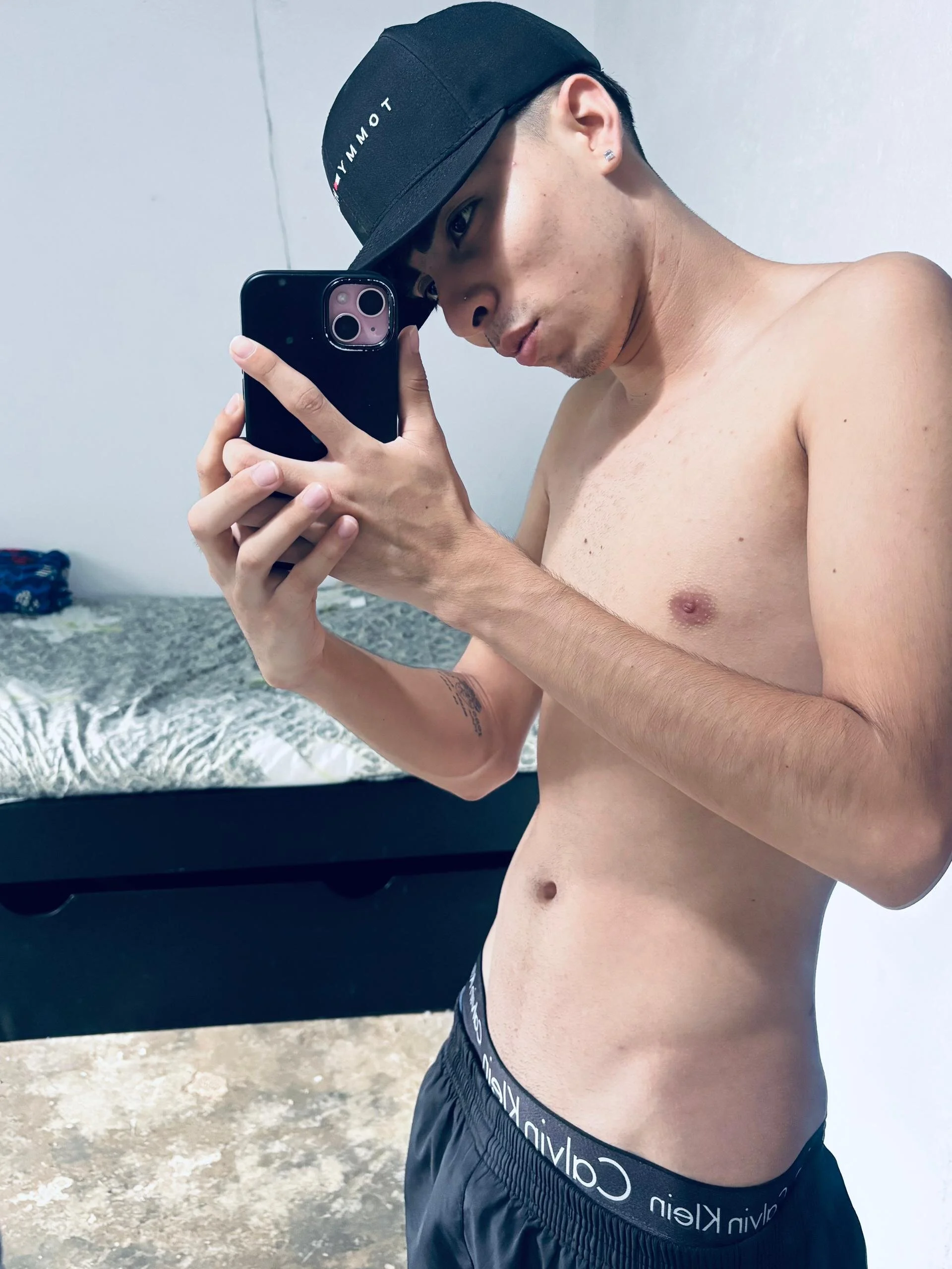 XXX Porn Photo of Nude michaell_twinkk 10