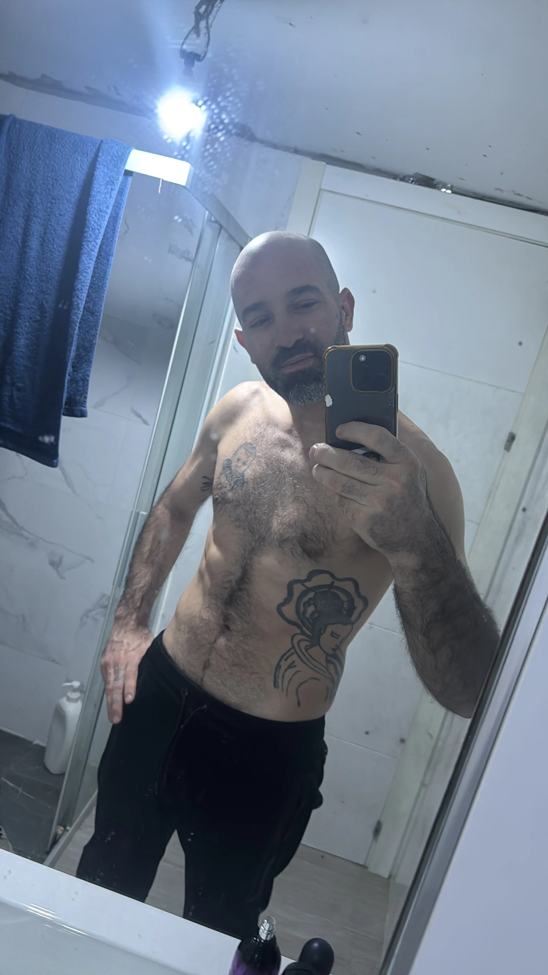 XXX Porn Photo of Nude Luisk198 5