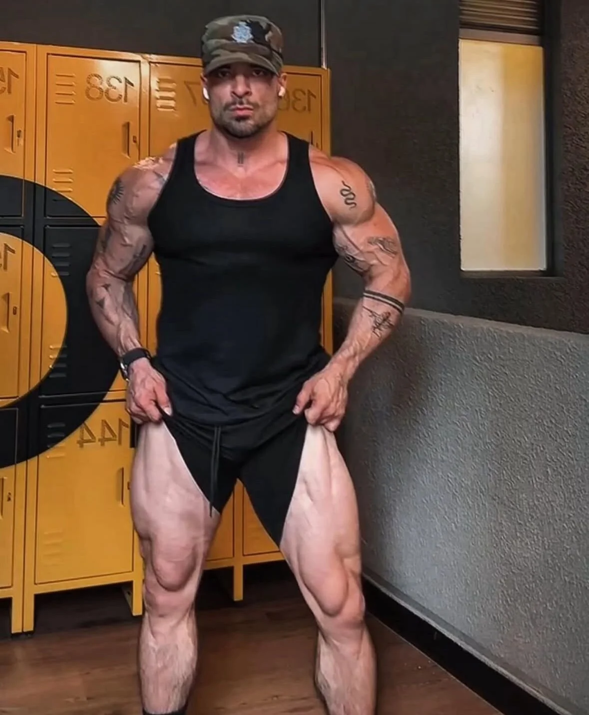 XXX Porn Photo of Nude dennis_cox1 6