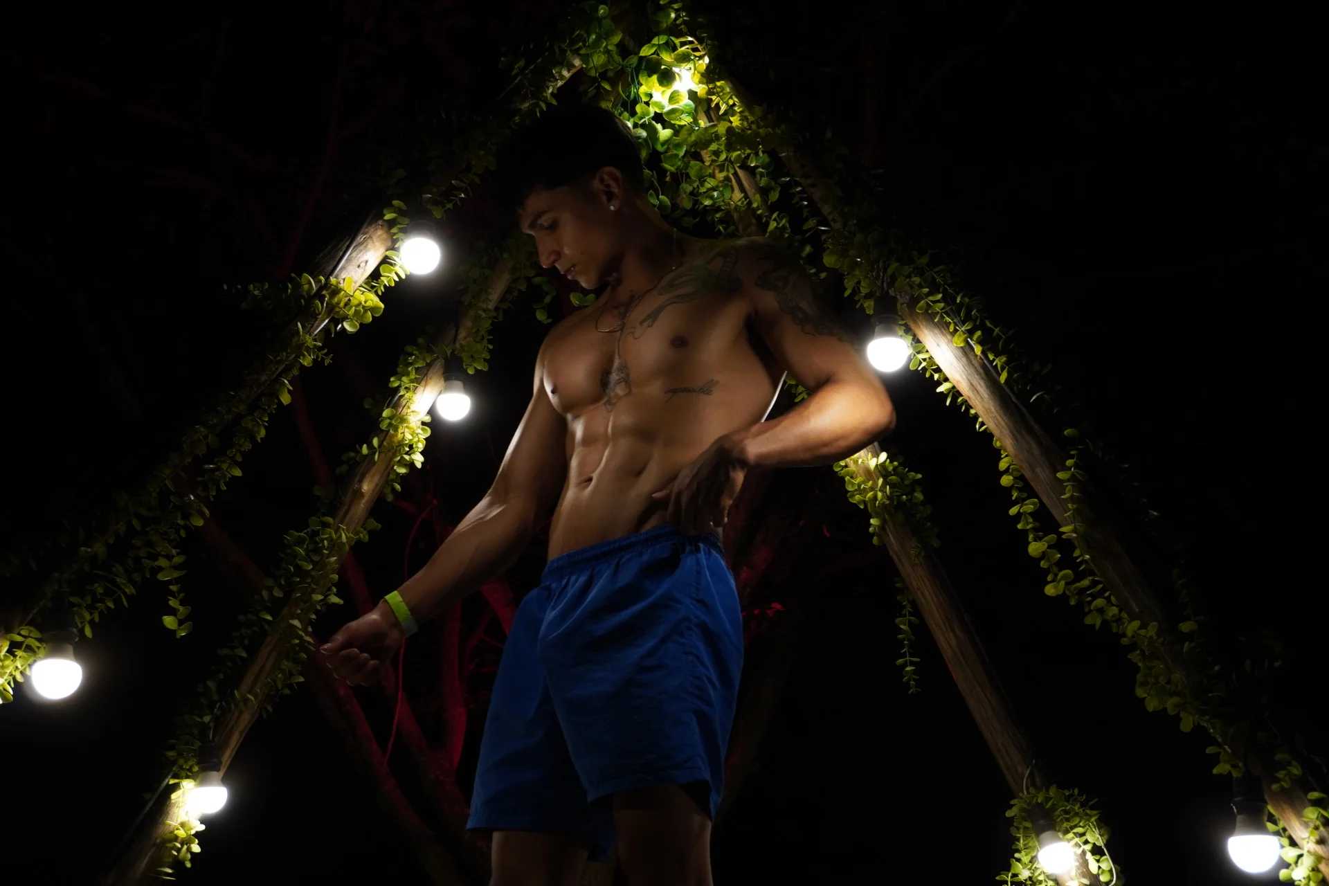 XXX Porn Photo of Nude muscle_boyhorny 120