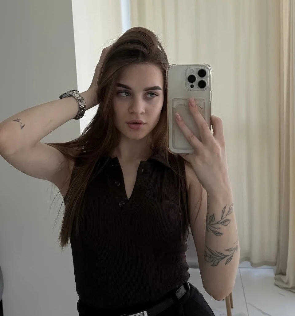 XXX Porn Photo of Nude LuisaClover 2