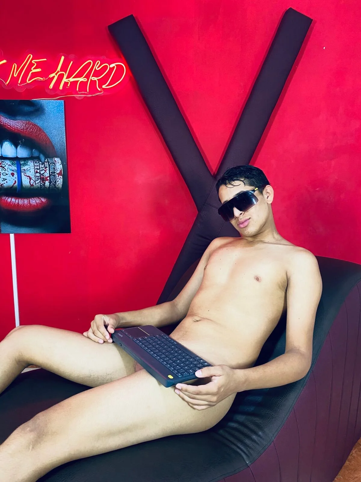 XXX Porn Photo of Nude GREAT_BALLS 8