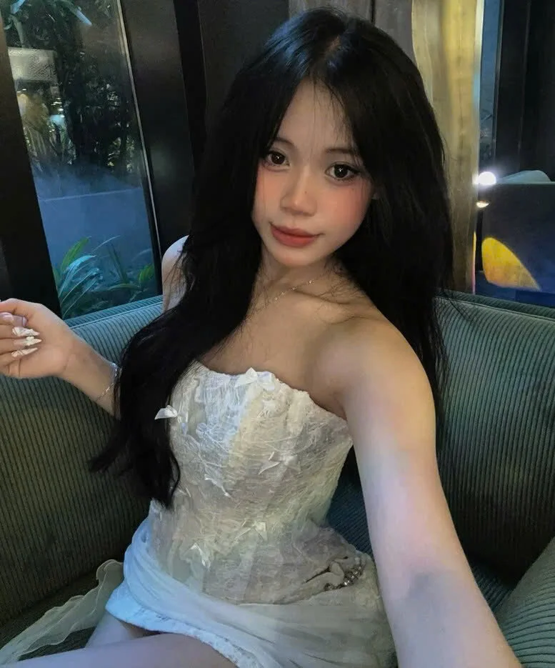 XXX Porn Photo of Nude Rinn99 3