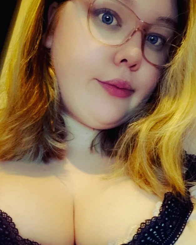 XXX Porn Photo of Nude Sexycurvyemilyy 5