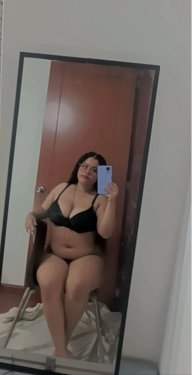 XXX Porn Photo of Nude Lolacurly69 20