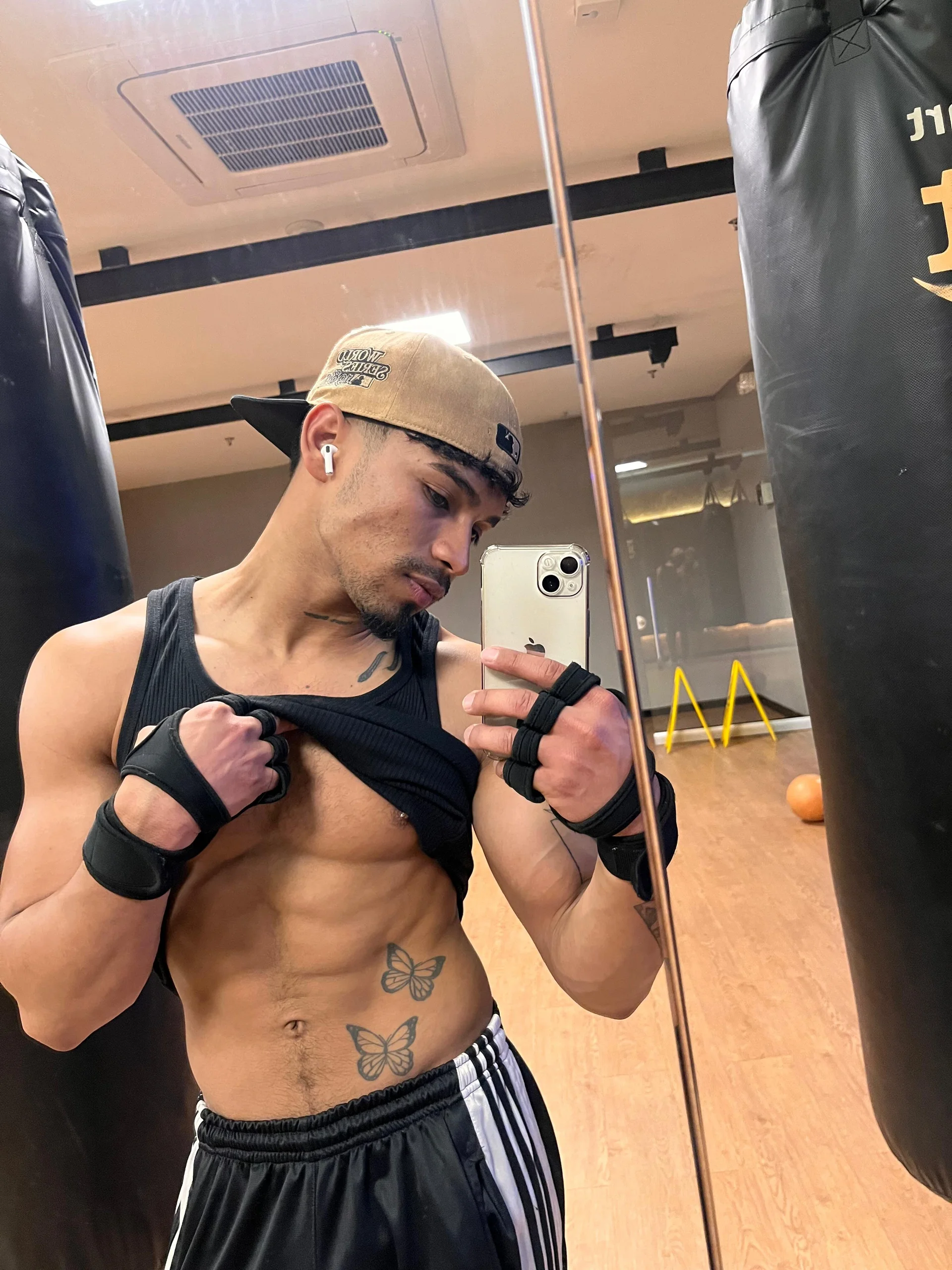XXX Porn Photo of Nude beako_strong 9