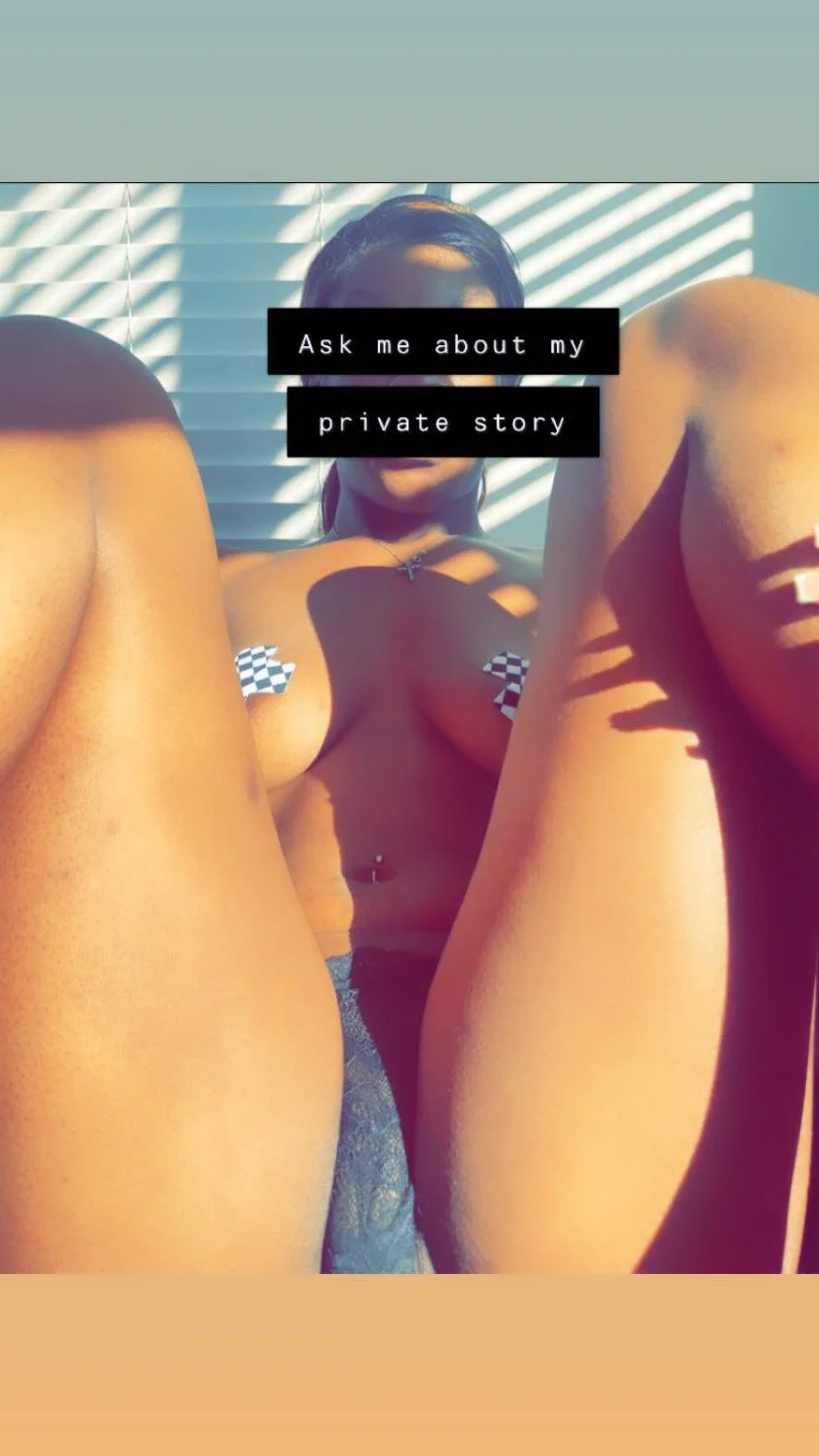 XXX Porn Photo of Nude therealgiabenj 1