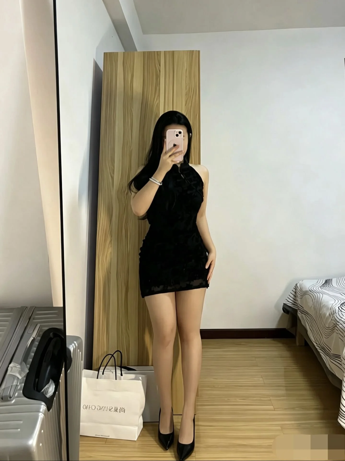 XXX Porn Photo of Nude AIone_se 4