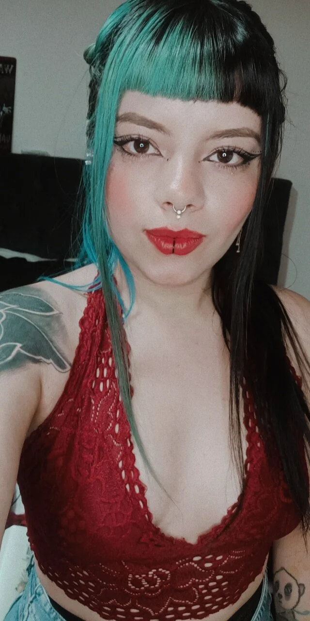 XXX Porn Photo of Nude Yourmadame_P 5