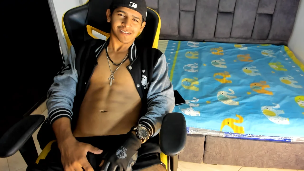 XXX Porn Photo of Nude brian_smitth 1