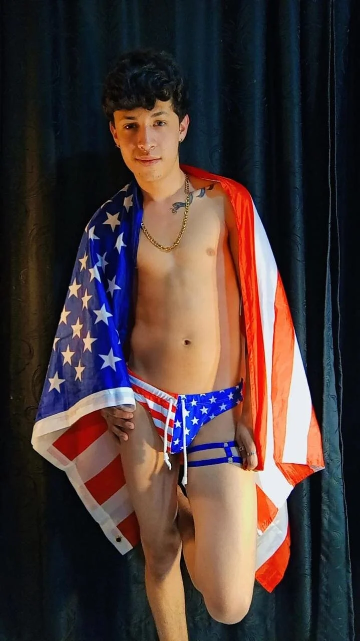 XXX Porn Photo of Nude Axel__Evans 9