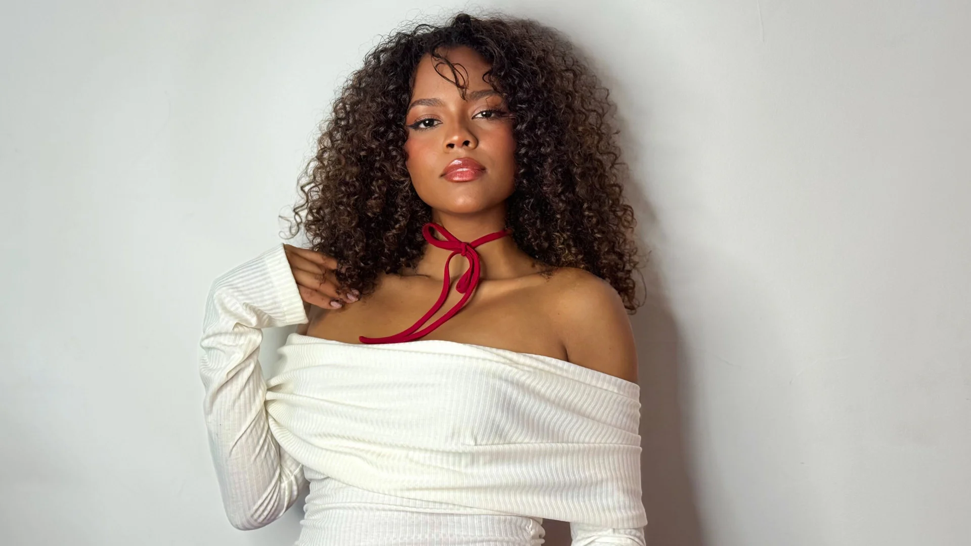 XXX Porn Photo of Nude CurlyOopsieXXX 2