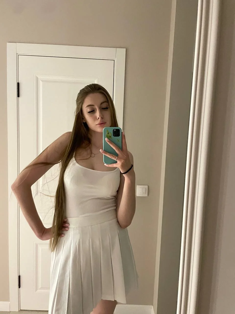 XXX Porn Photo of Nude LizaOnFire 5