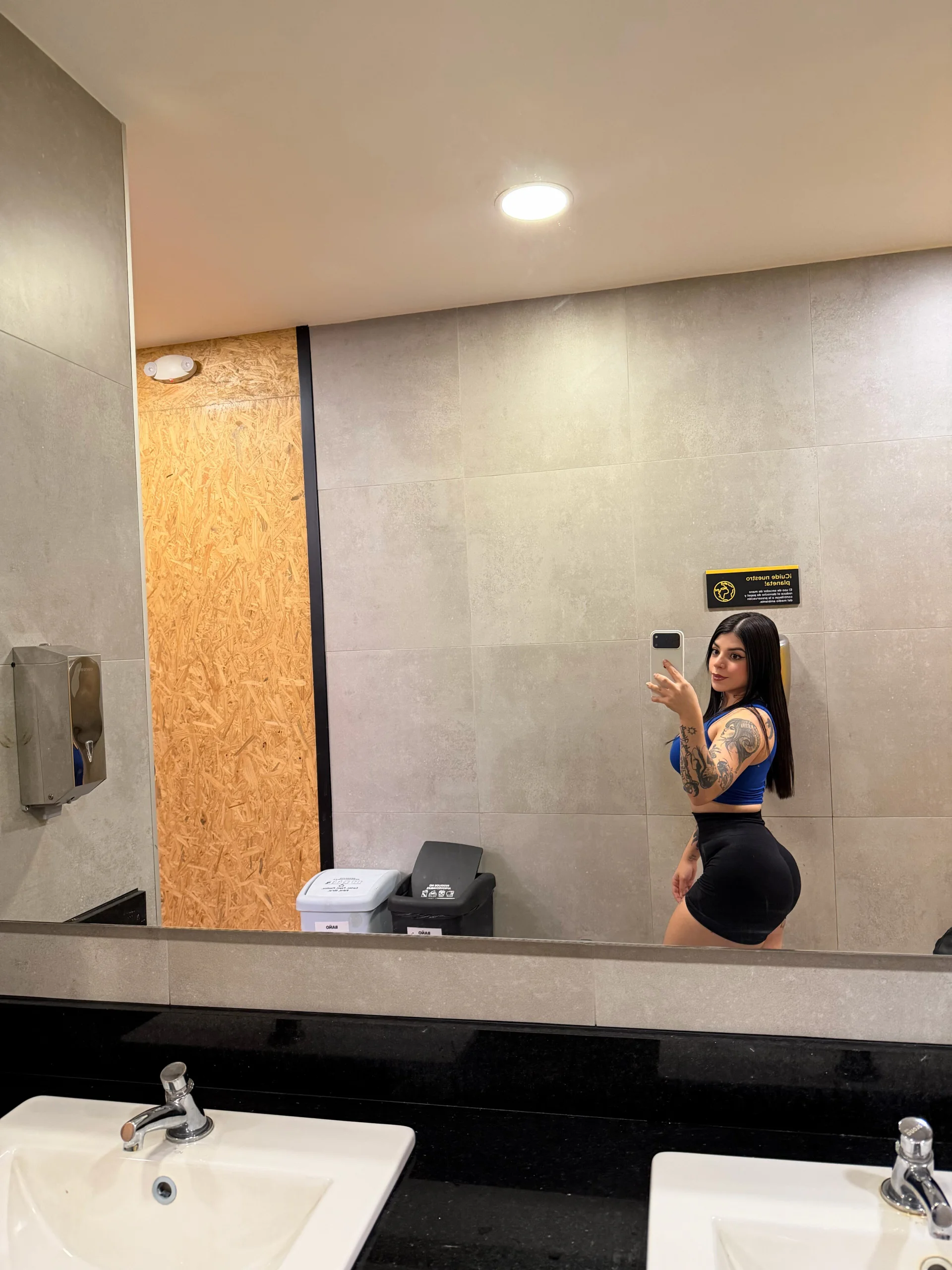 XXX Porn Photo of Nude nurbanu_hatem 300