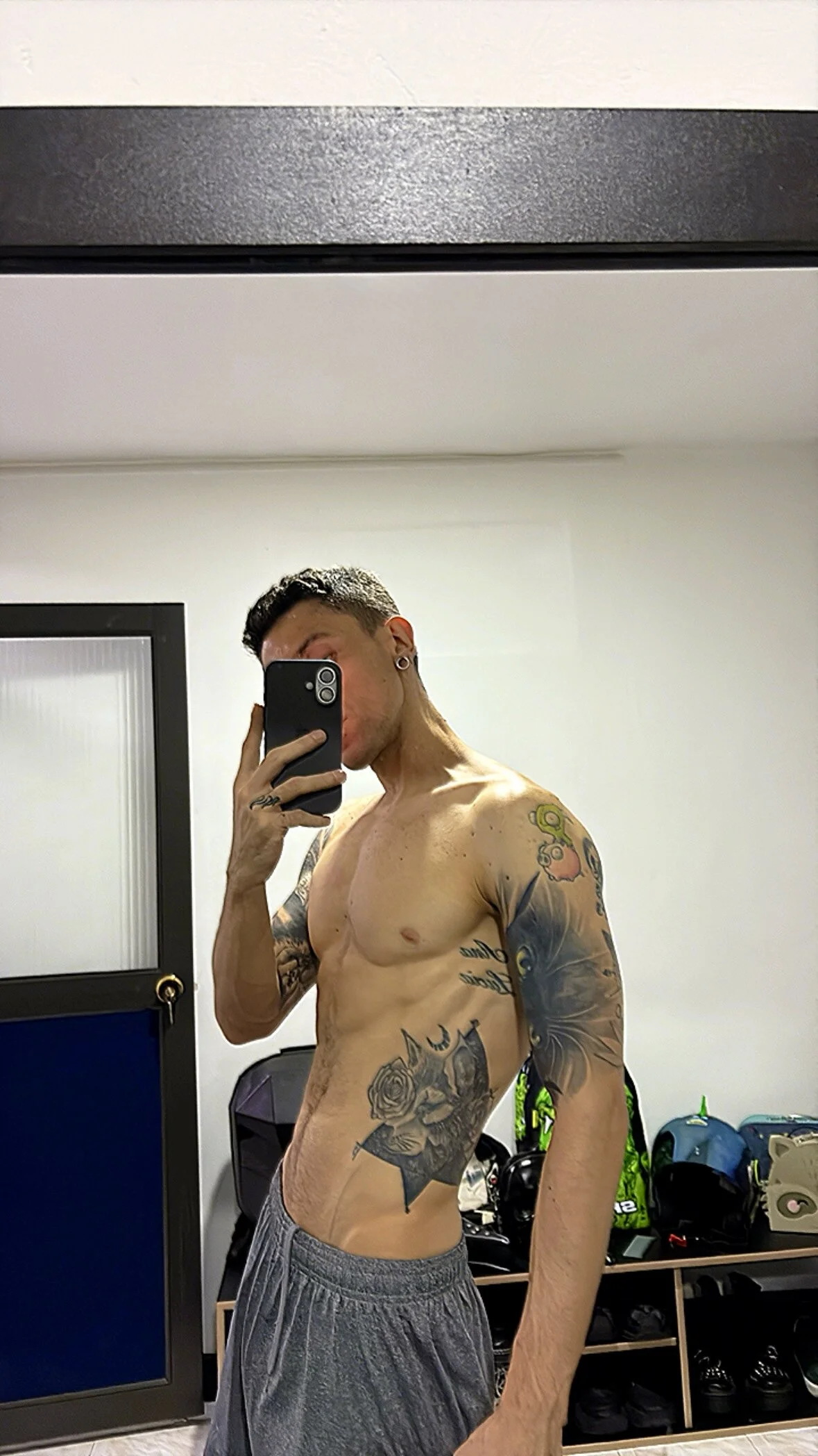 XXX Porn Photo of Nude aaronswt 12