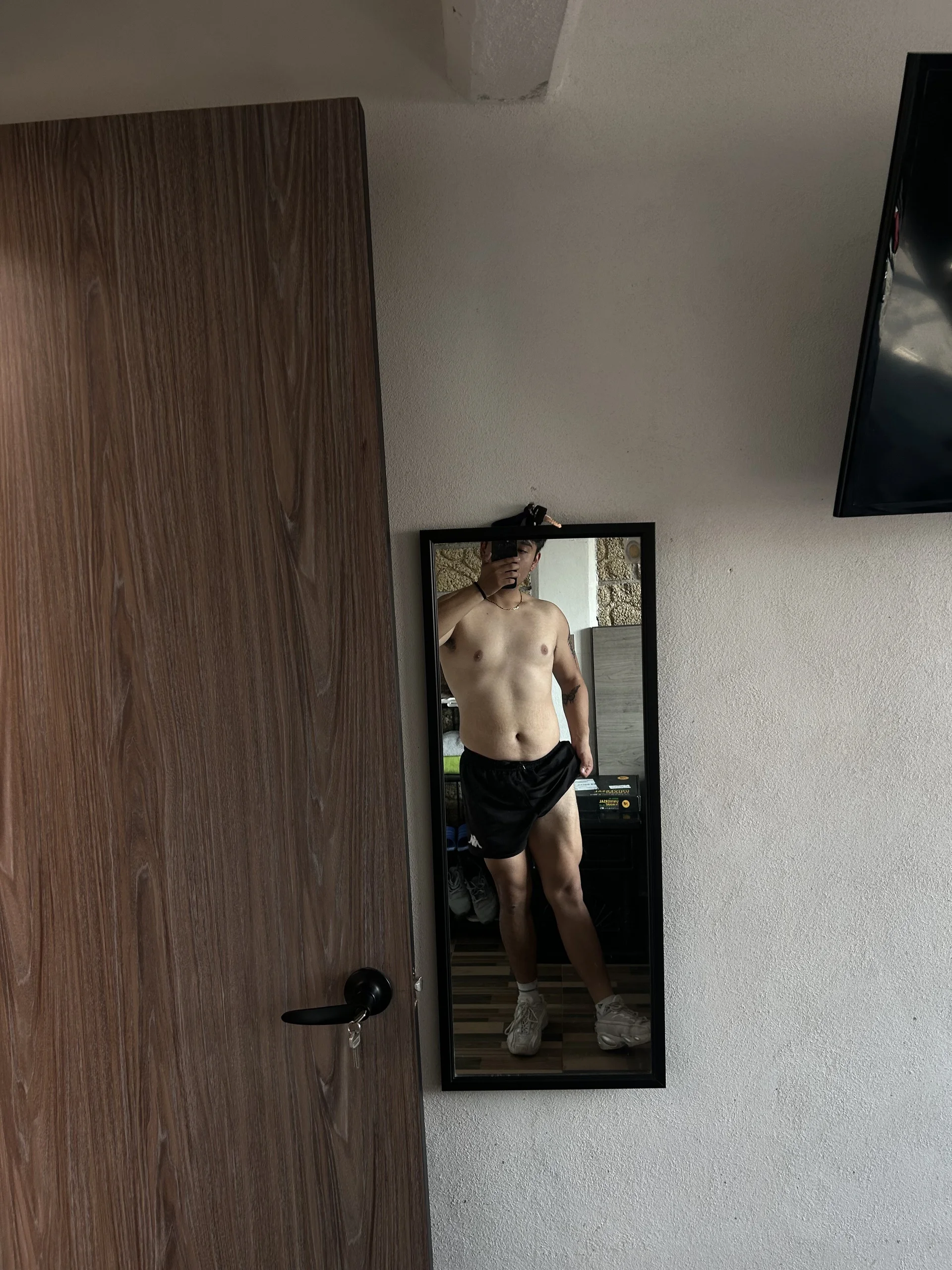 XXX Porn Photo of Nude Theohernan 2
