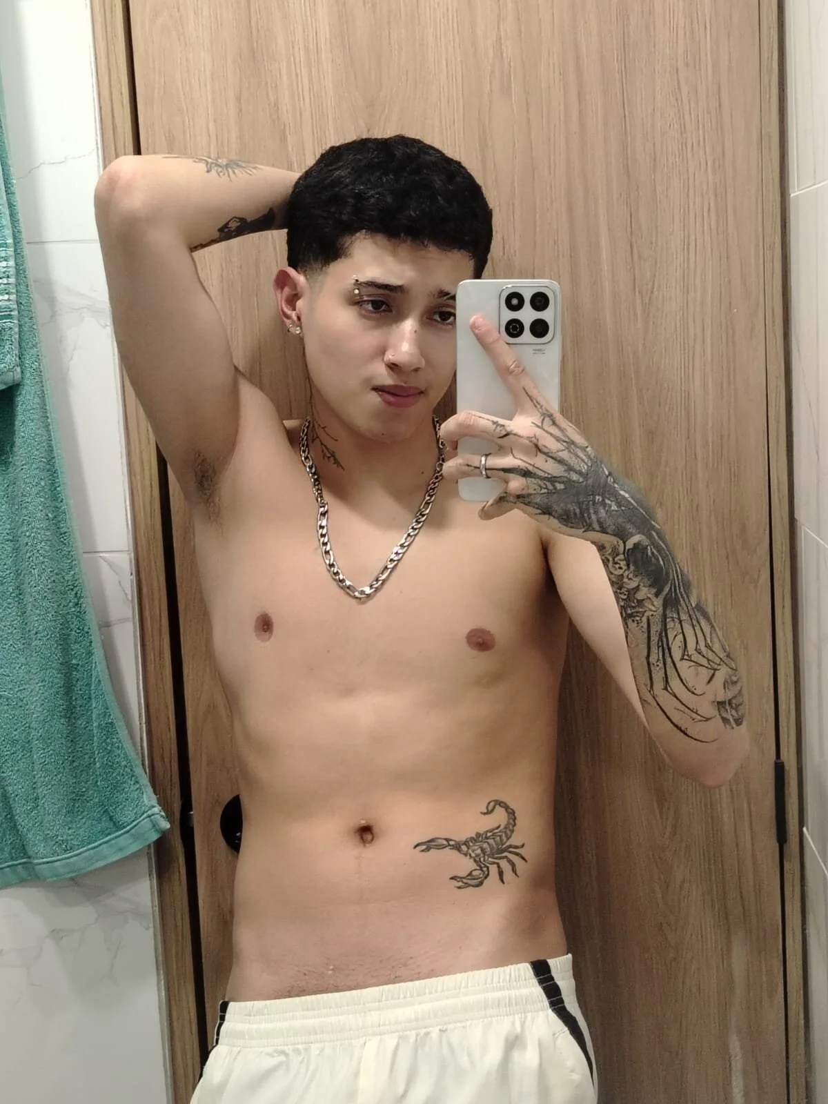XXX Porn Photo of Nude JoshBeech 13