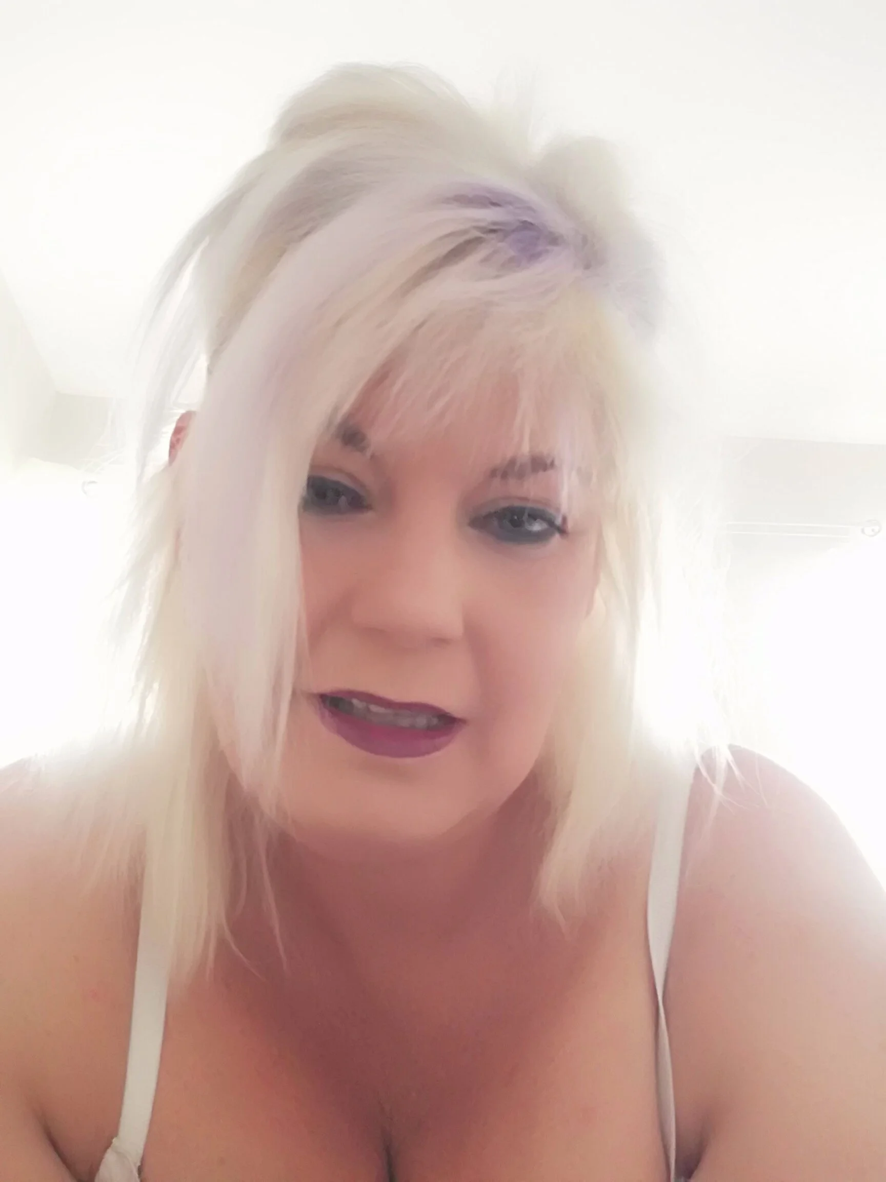 XXX Porn Photo of Nude Miahotmilf 2