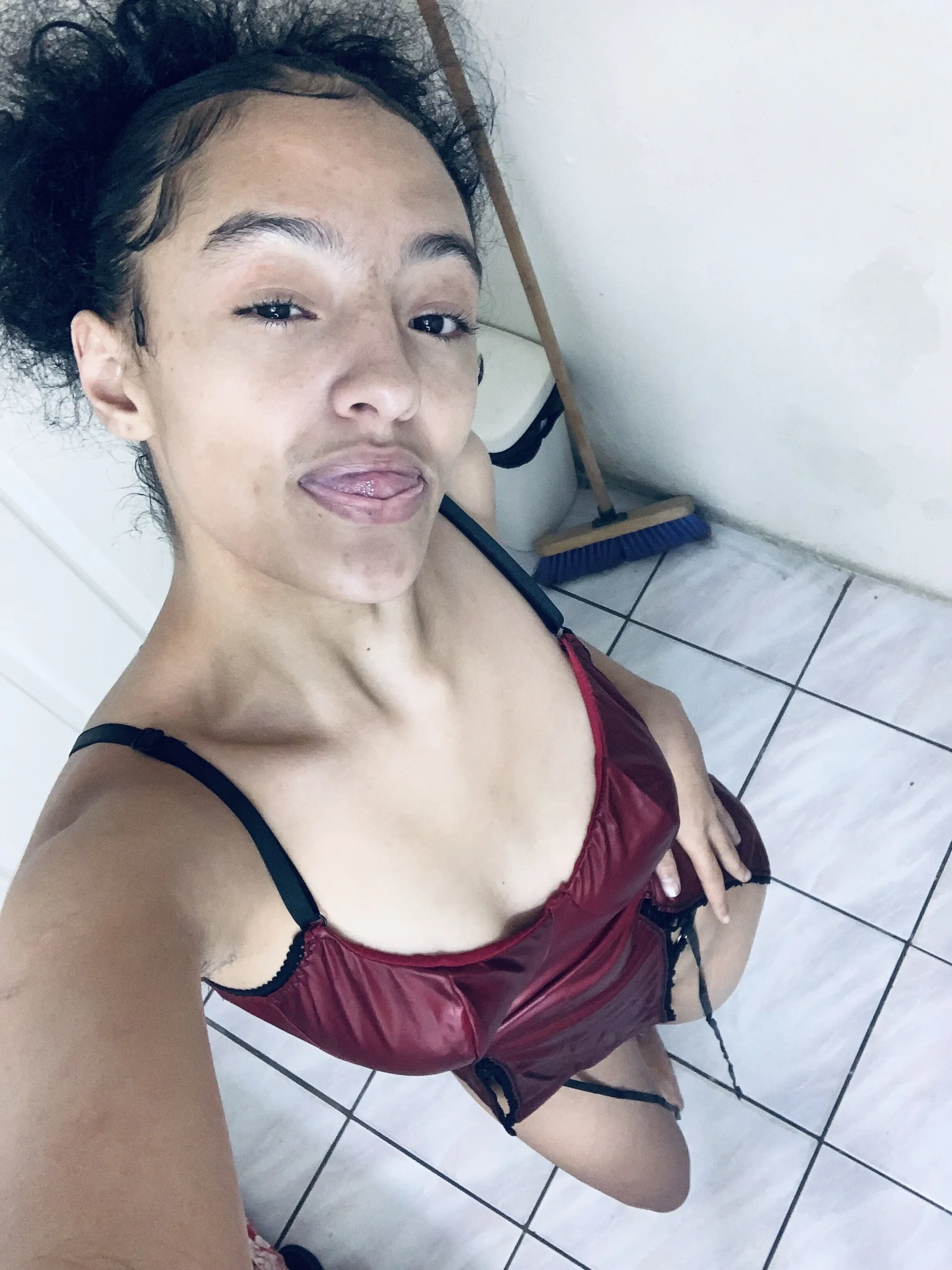 XXX Porn Photo of Nude CuteAbbles13th 5