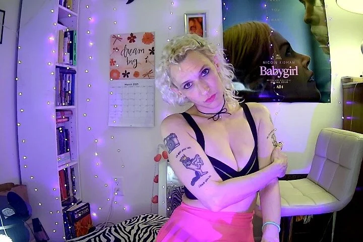 XXX Porn Photo of Nude Cute_femme 7