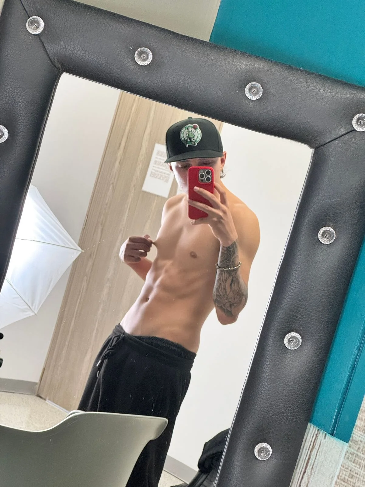 XXX Porn Photo of Nude Rhaegal_hot 24