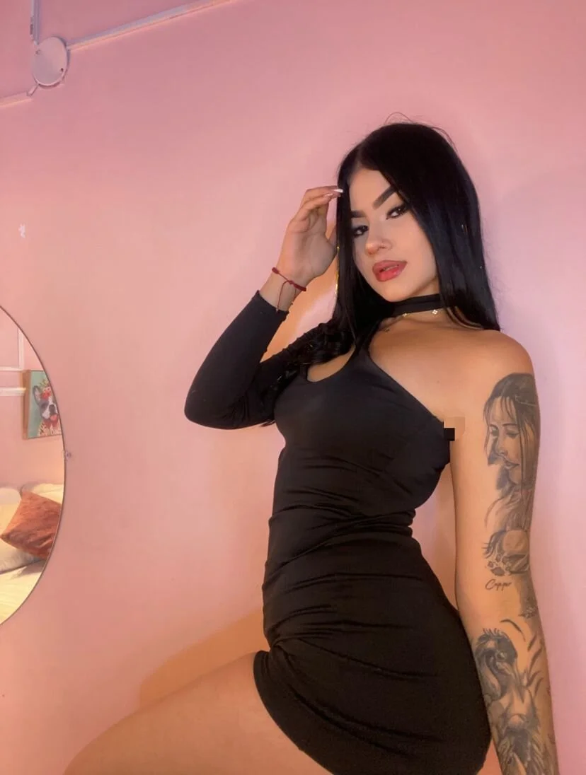XXX Porn Photo of Nude Leyla-wason 3