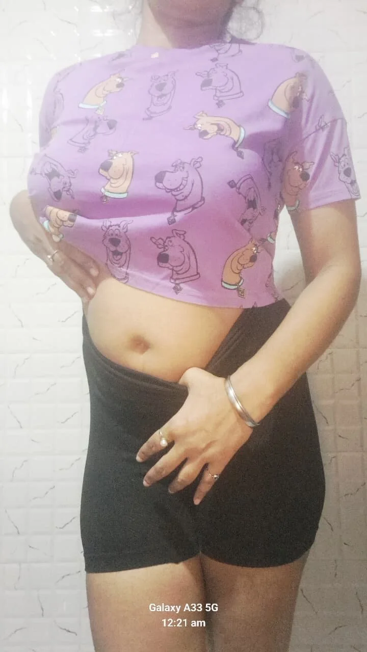XXX Porn Photo of Nude MILFybar 16