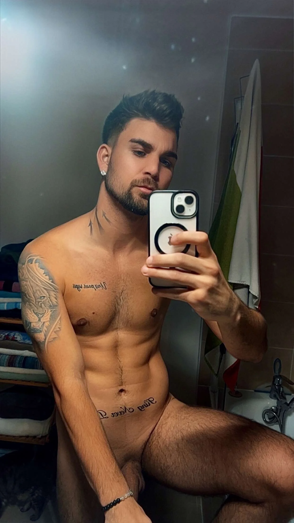 XXX Porn Photo of Nude Vincal83 2