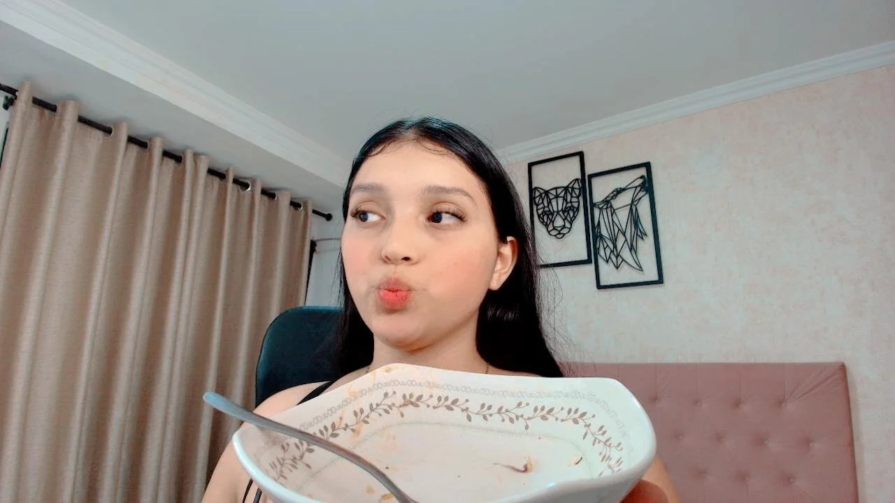 XXX Porn Photo of Nude littlemolly_walcott 5
