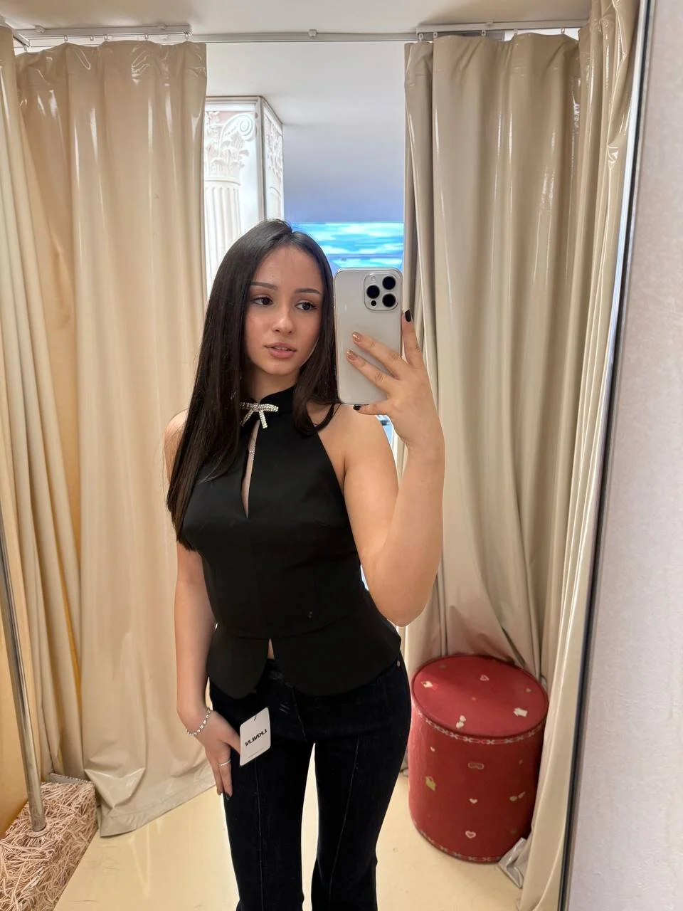 XXX Porn Photo of Nude vixy_moon 1