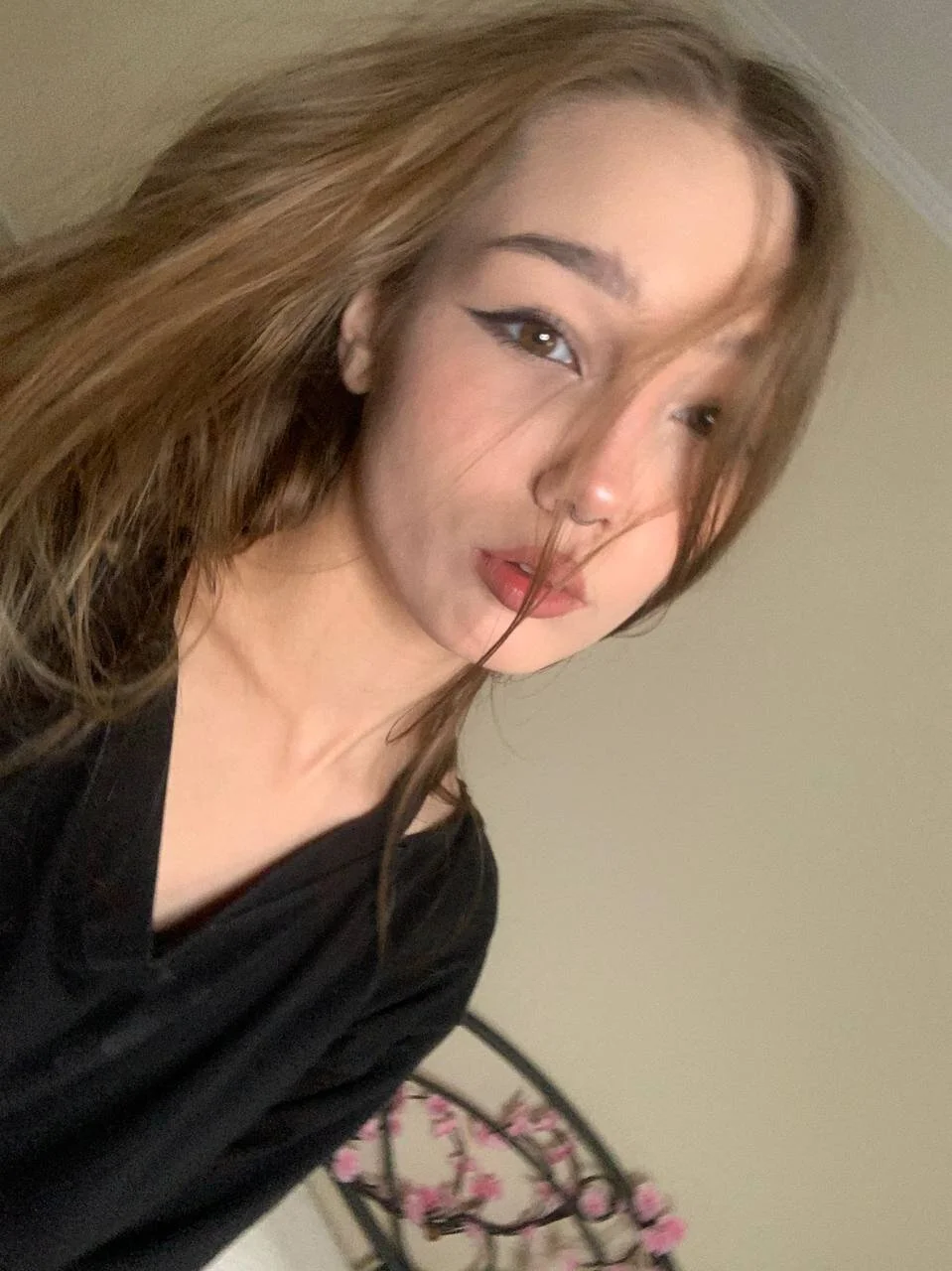 XXX Porn Photo of Nude HoneyComfy 37