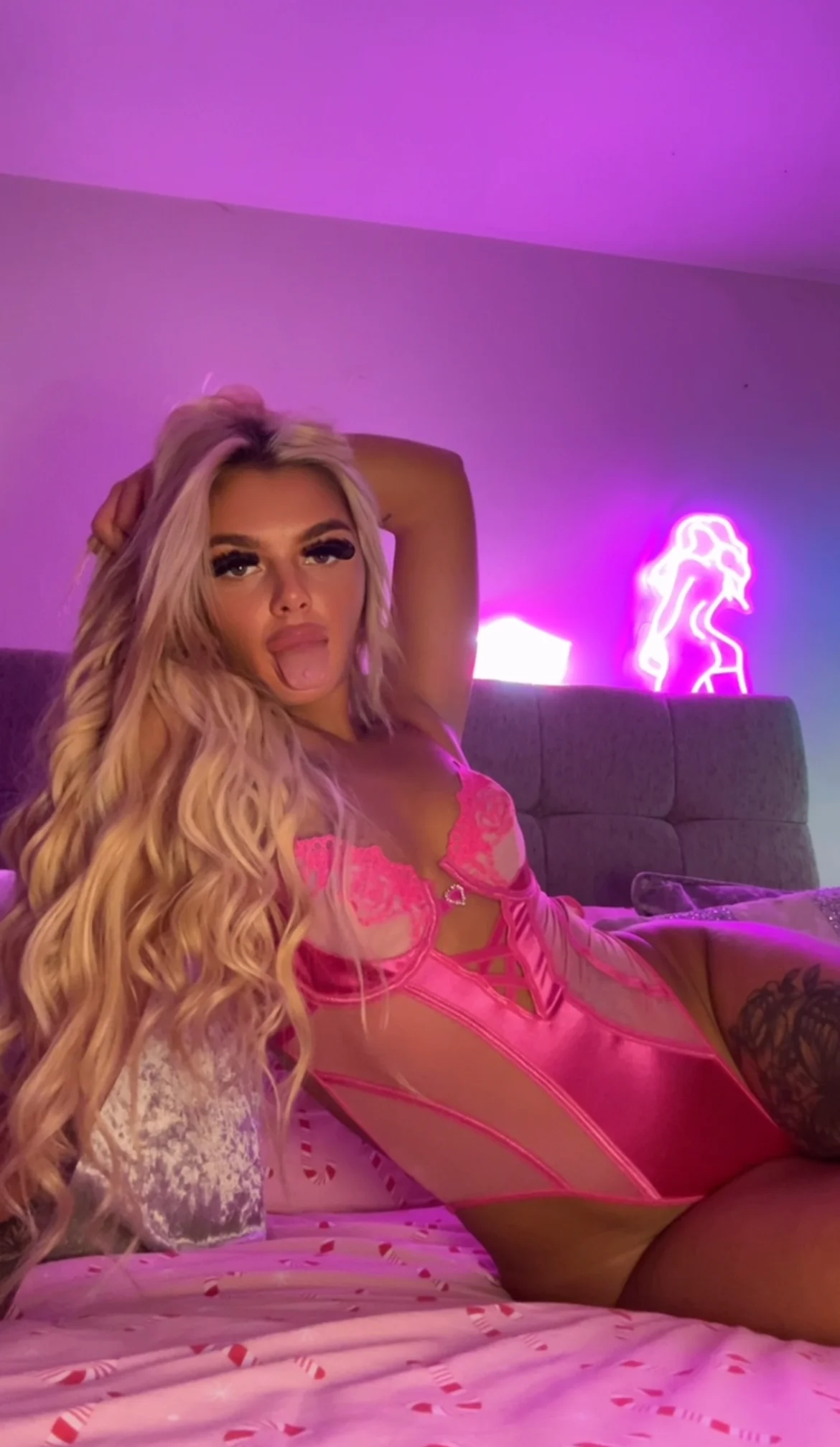 XXX Porn Photo of Nude Irish_BarbieMilfx 19