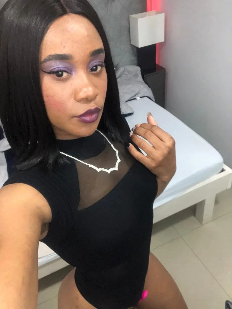 XXX Porn Photo of Nude HallyBans 75