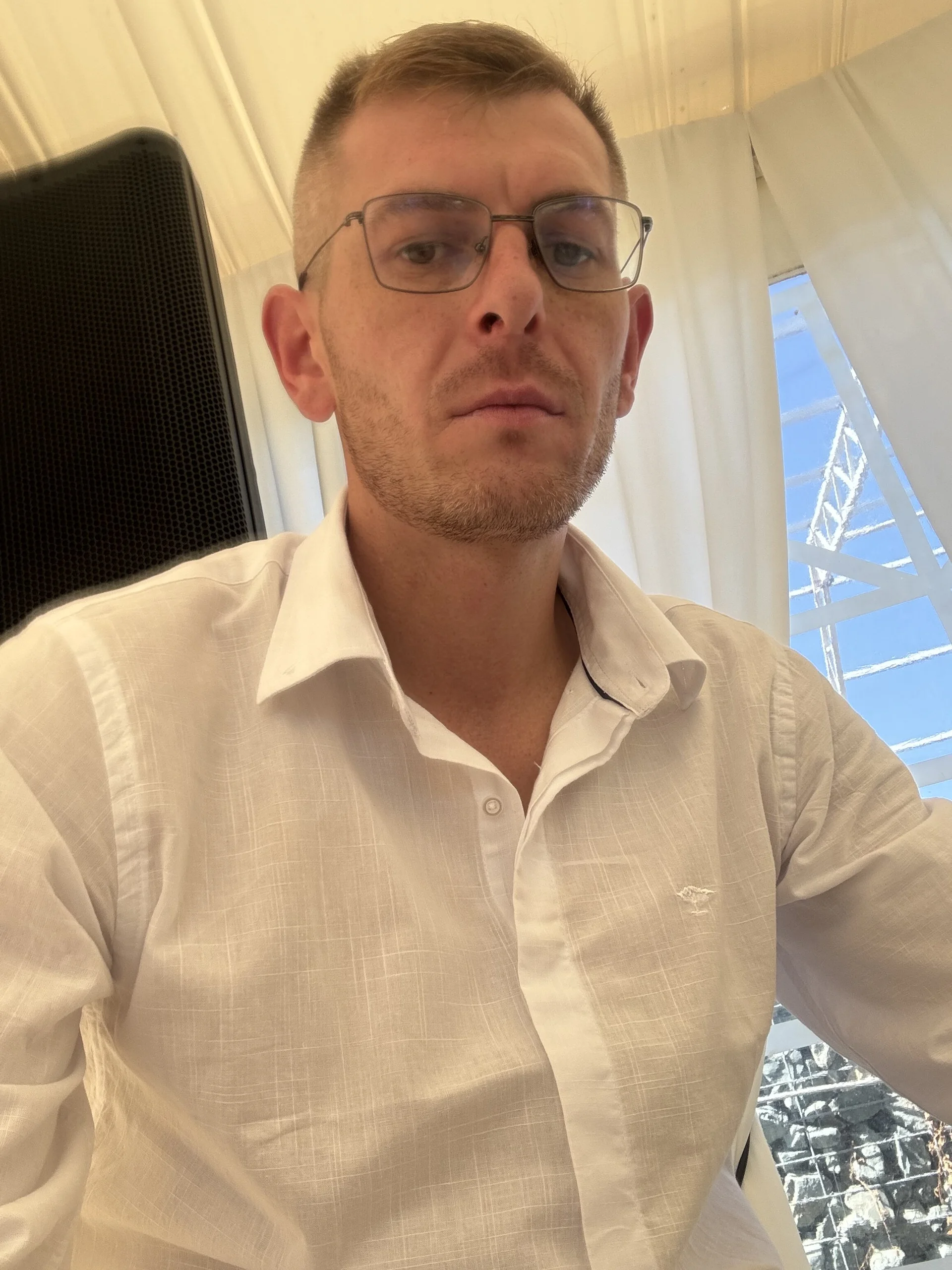 XXX Porn Photo of Nude adrian90bi11 1
