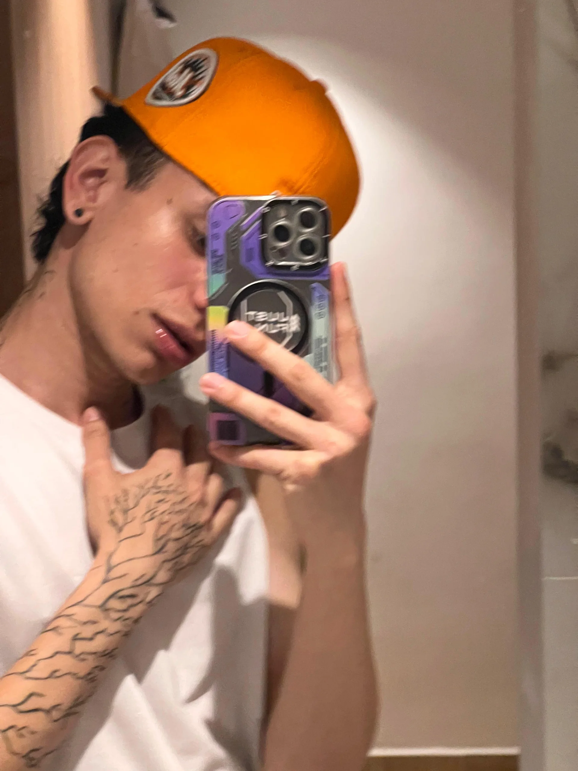 XXX Porn Photo of Nude Skinny_batman 2
