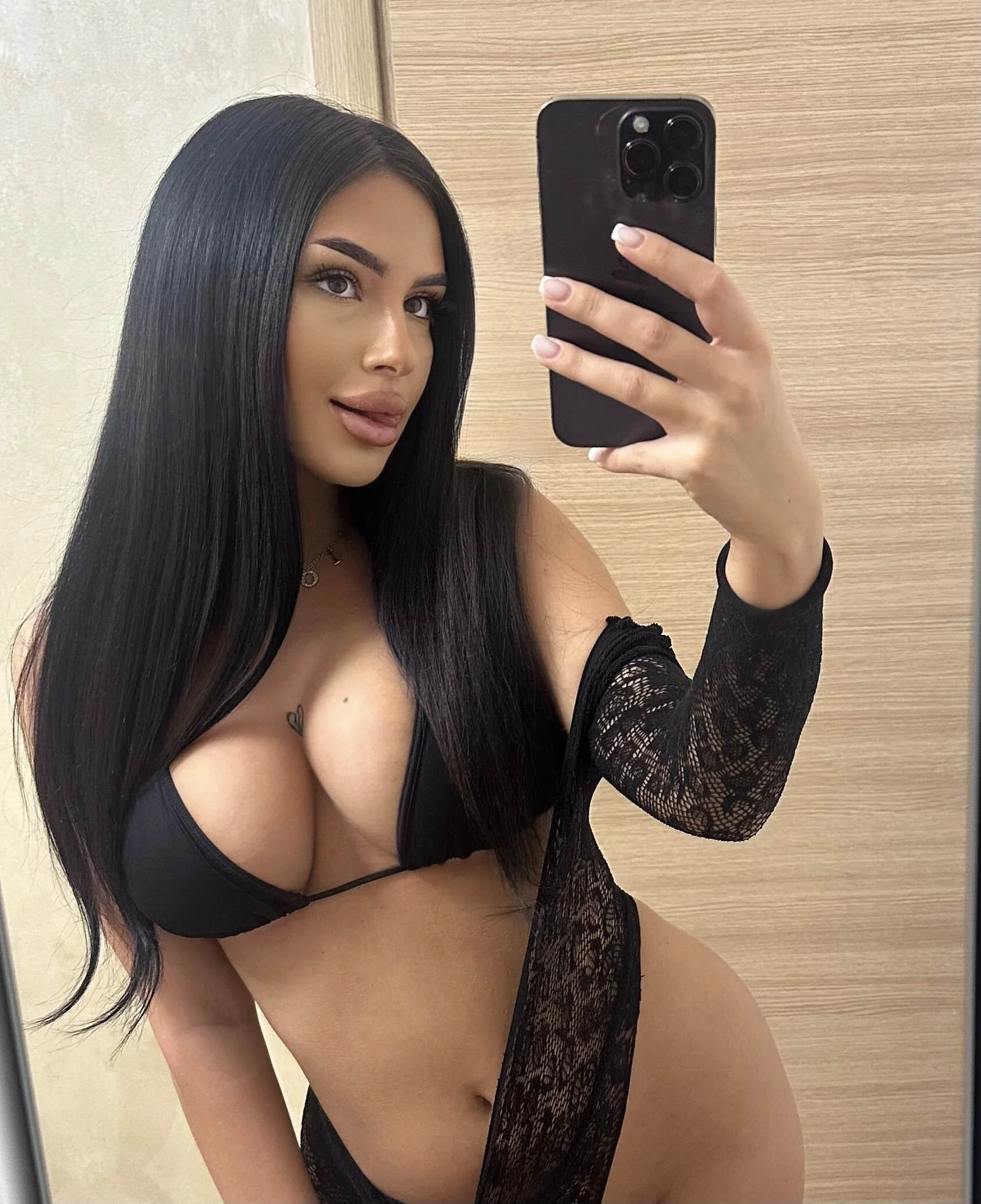 XXX Porn Photo of Nude LuanaDess 4