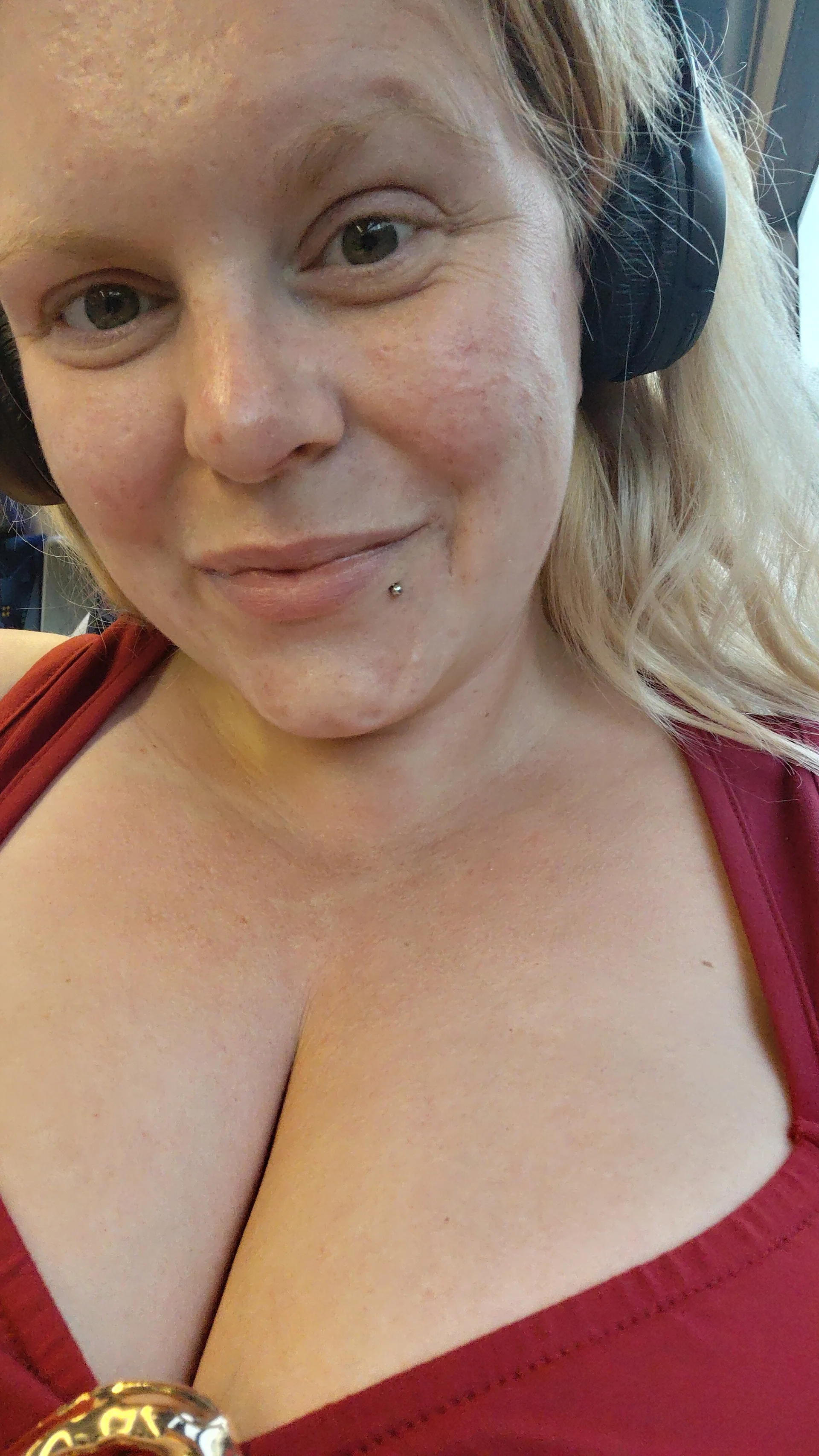 XXX Porn Photo of Nude pinkieMilfPUSY 5