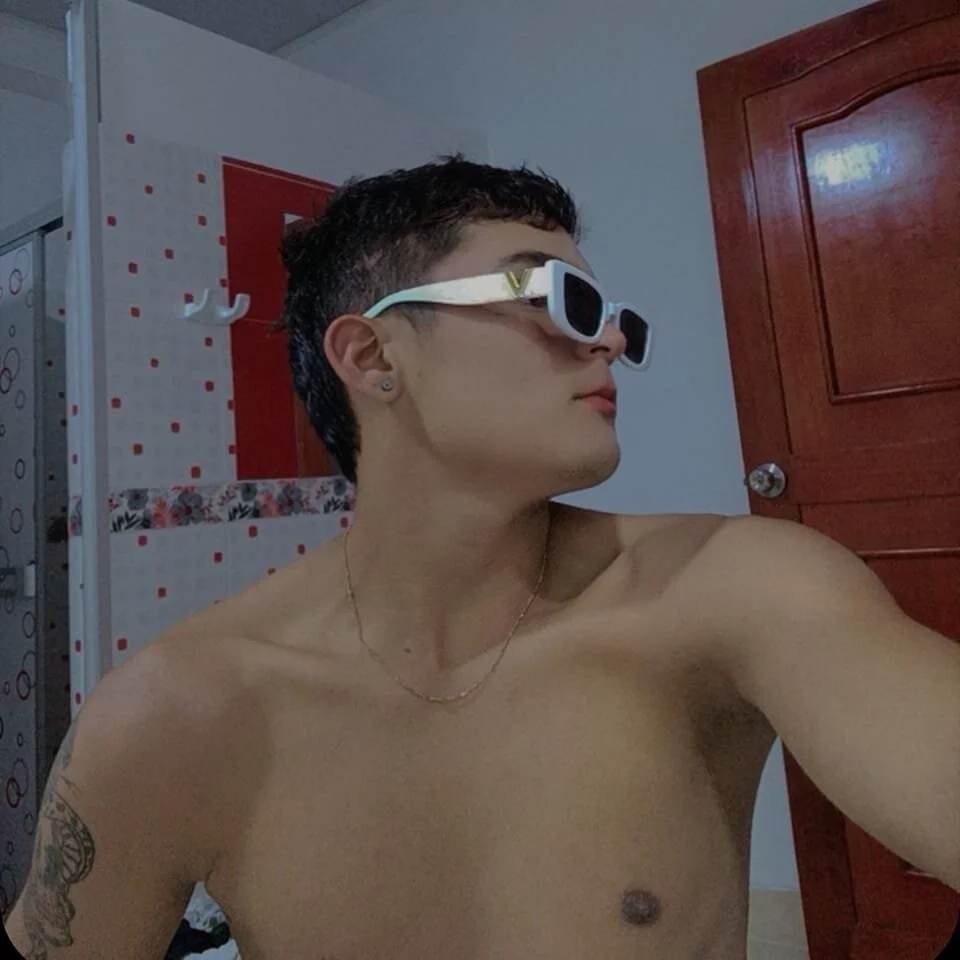 XXX Porn Photo of Nude zandernoir18 4