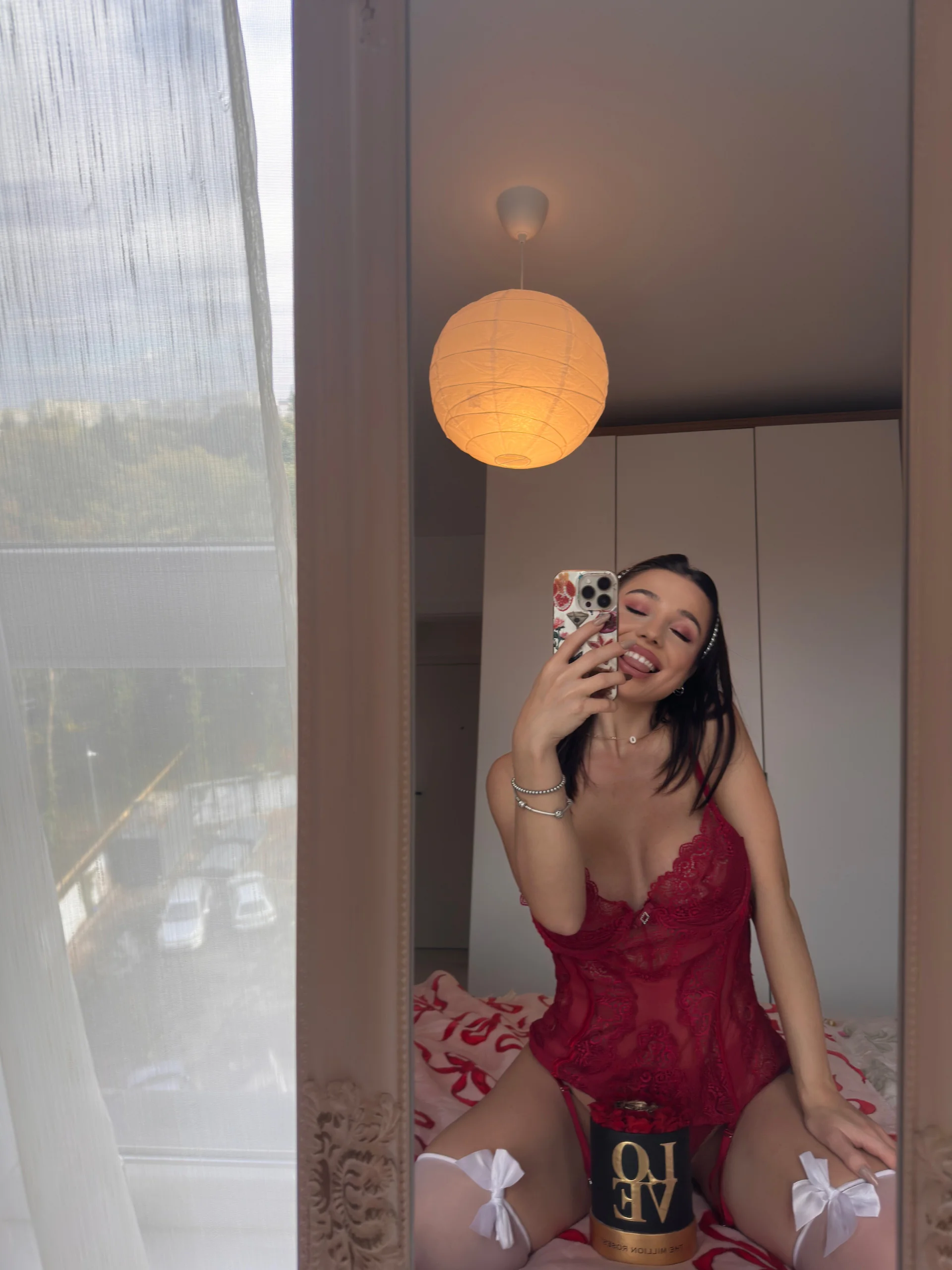 XXX Porn Photo of Nude InsideMia 102