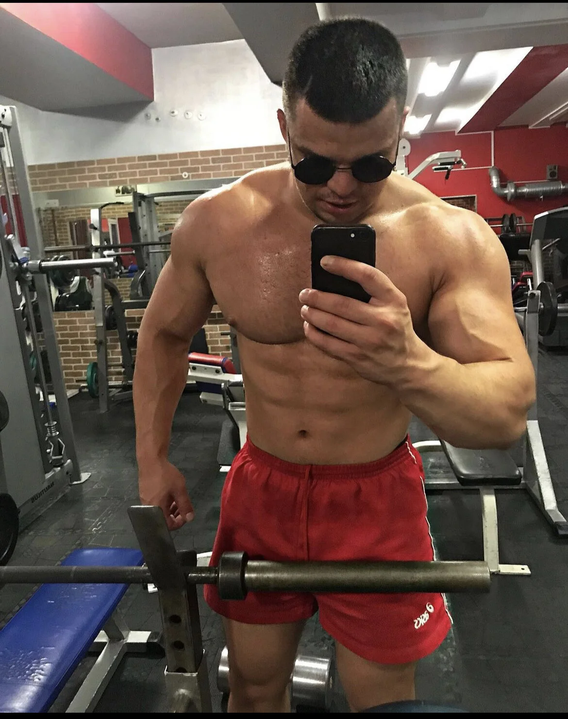 XXX Porn Photo of Nude danielkraigforu 25