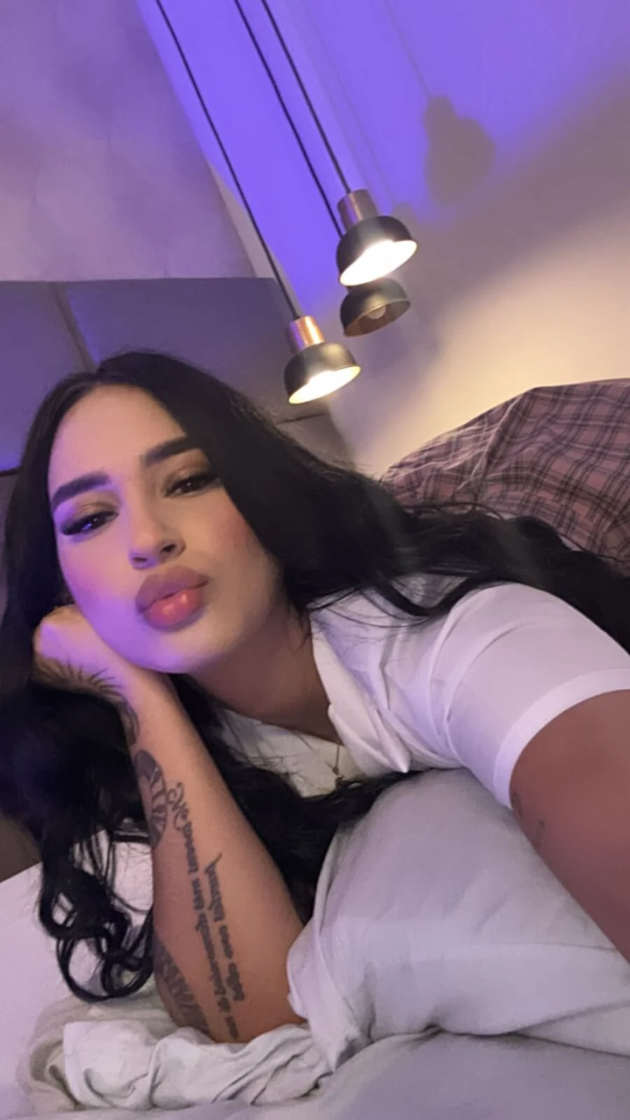 XXX Porn Photo of Nude Emily_luve 26