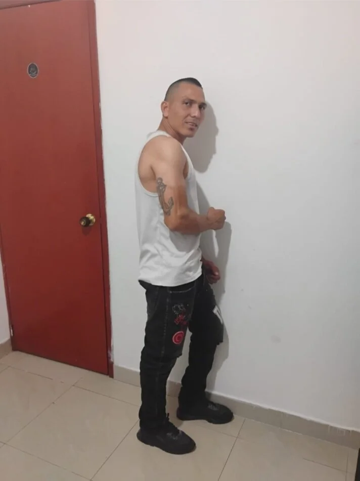 XXX Porn Photo of Nude Ronnald_Garcia 2