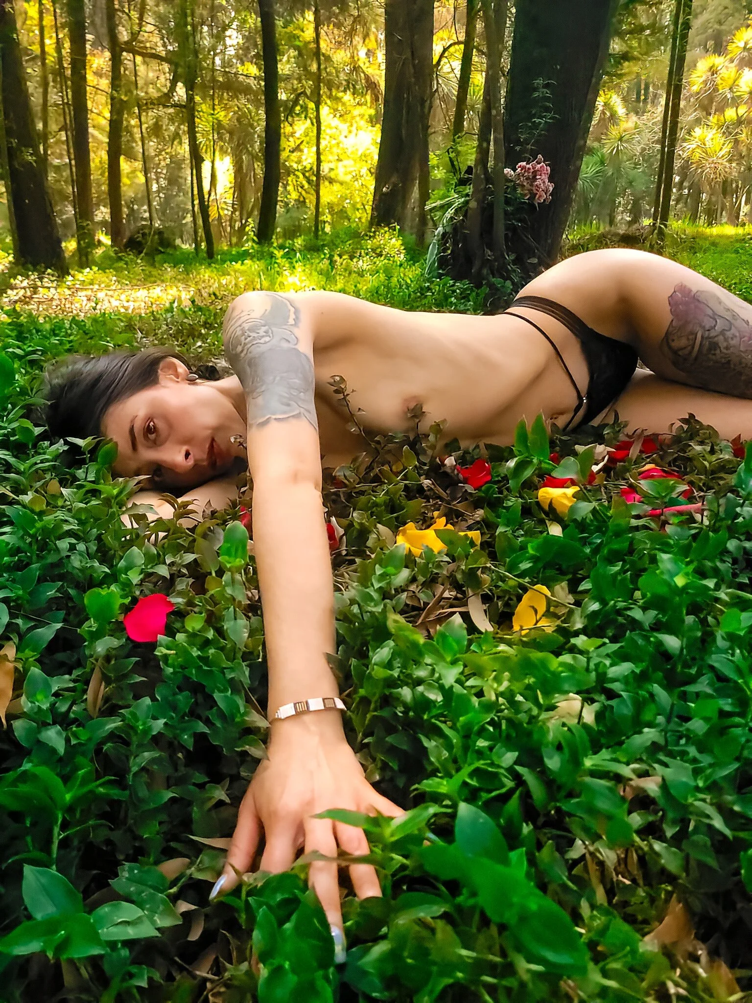 XXX Porn Photo of Nude ScarletKings 10