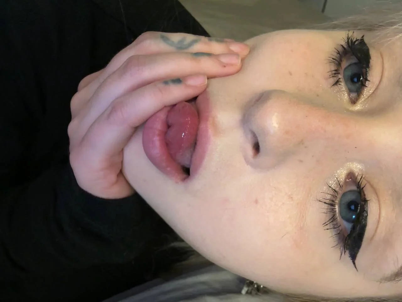 XXX Porn Photo of Nude viviennedoll 1