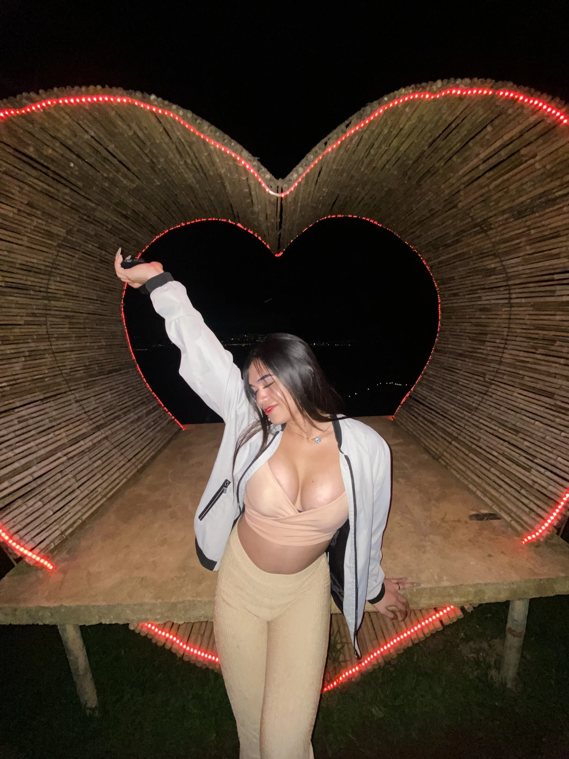 XXX Porn Photo of Nude urlovelysandra 1